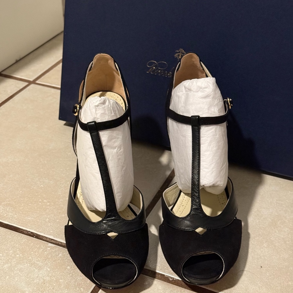 Brooks Brothers Black Peep-Toe Heels Classic Design